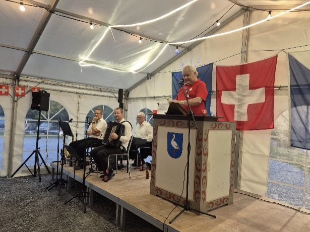 OK-Präsident Eugen Hunziker begrüsste die Festbesucher